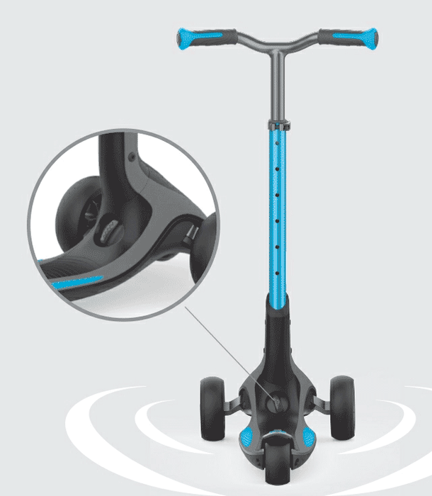 The steering radius of the Globber Ultimum Three Wheel Kick Scooter can be adjusted with a knob
