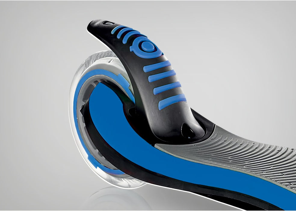 long and broad tail, close up of globber 125 flow foldable two wheel kick scooter