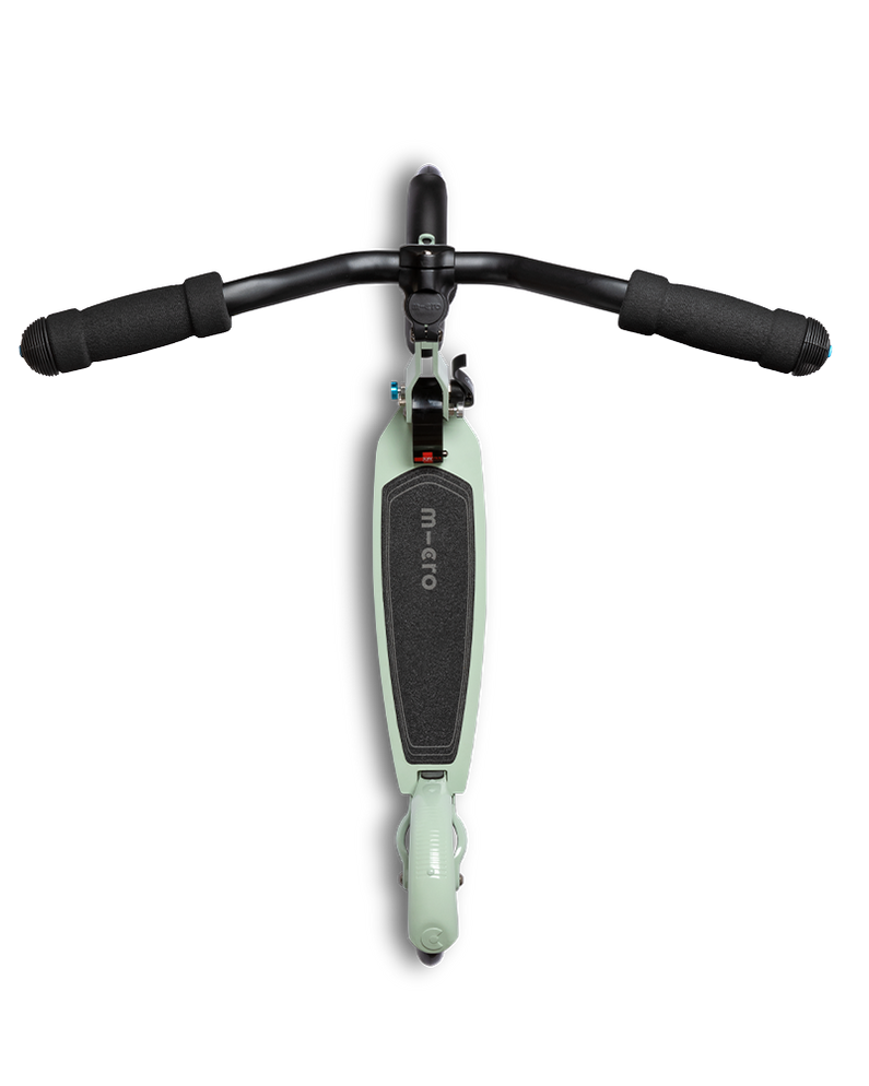 Micro Speed Deluxe Clay Medium Sized kick scooter with bicyclestyle